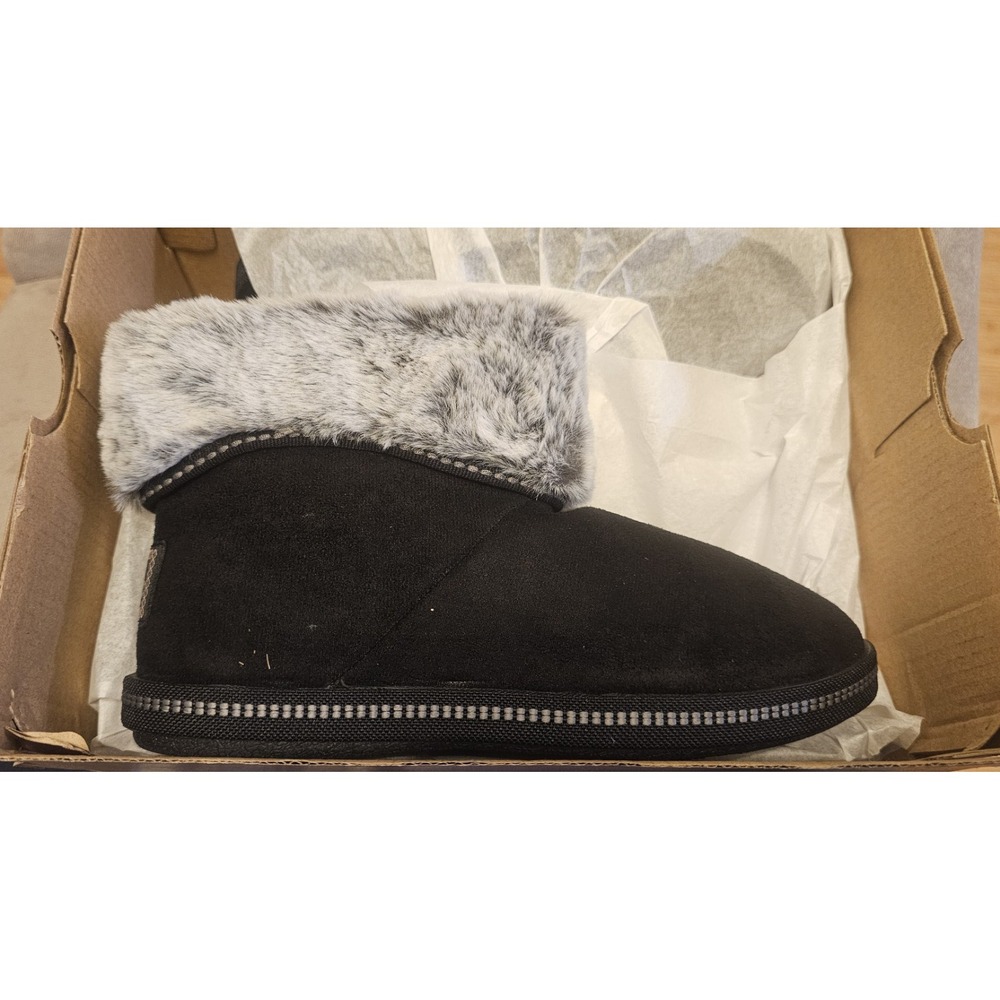 Skechers Size 5.5 Cozy Campfire Slipper Boots with Faux Fur - Meant to Be Black